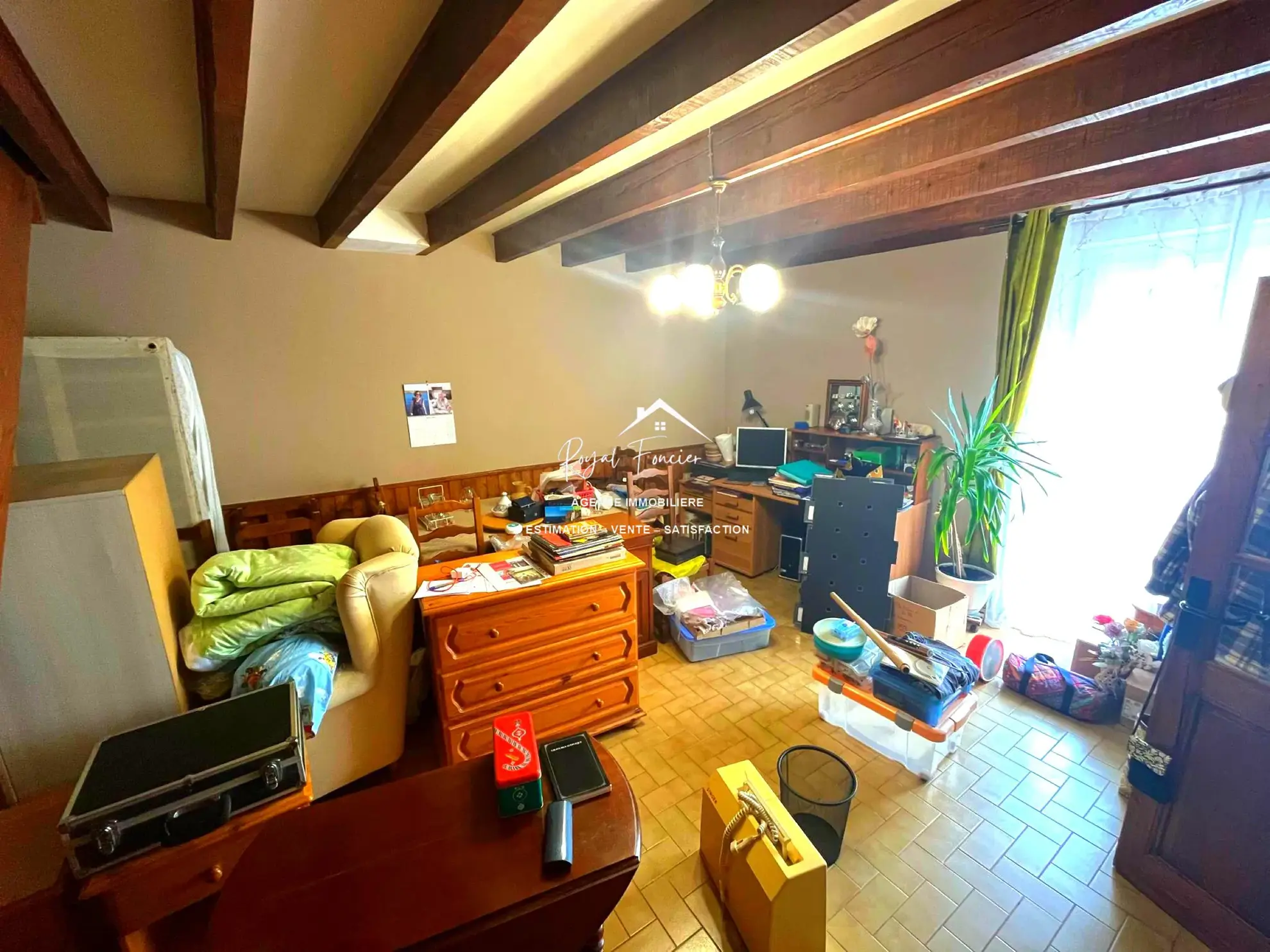 Séjour Charmante maison de campagne de 114 m² avec jardin à La Guerche 37350 
