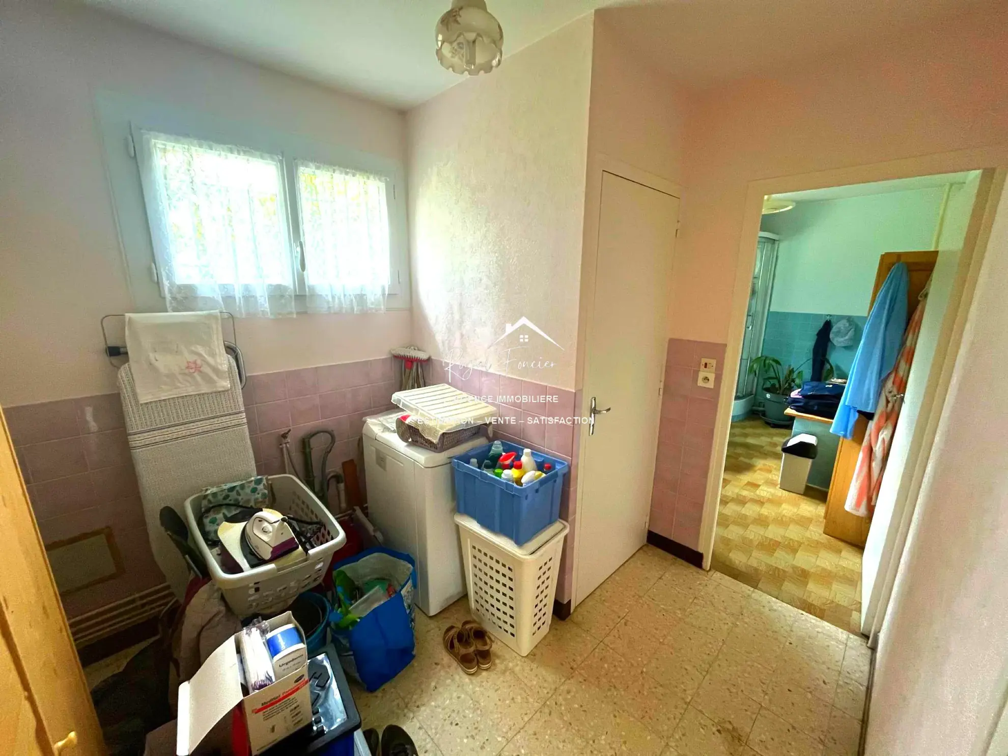 Buanderie Charmante maison de campagne de 114 m² avec jardin à La Guerche 37350 