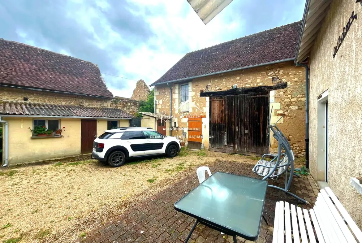Charmante maison de campagne de 114 m² avec jardin à La Guerche 37350 