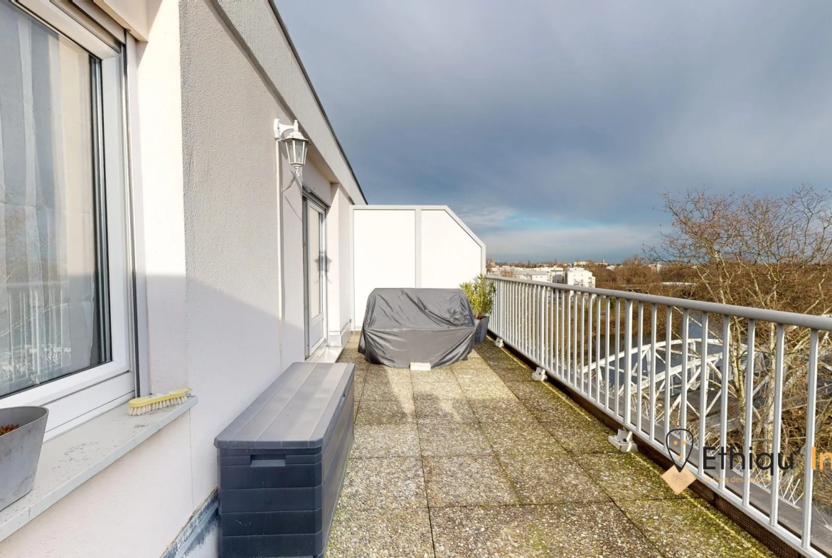 Appartement F3 de 57m² avec terrasse exceptionnelle à Strasbourg 