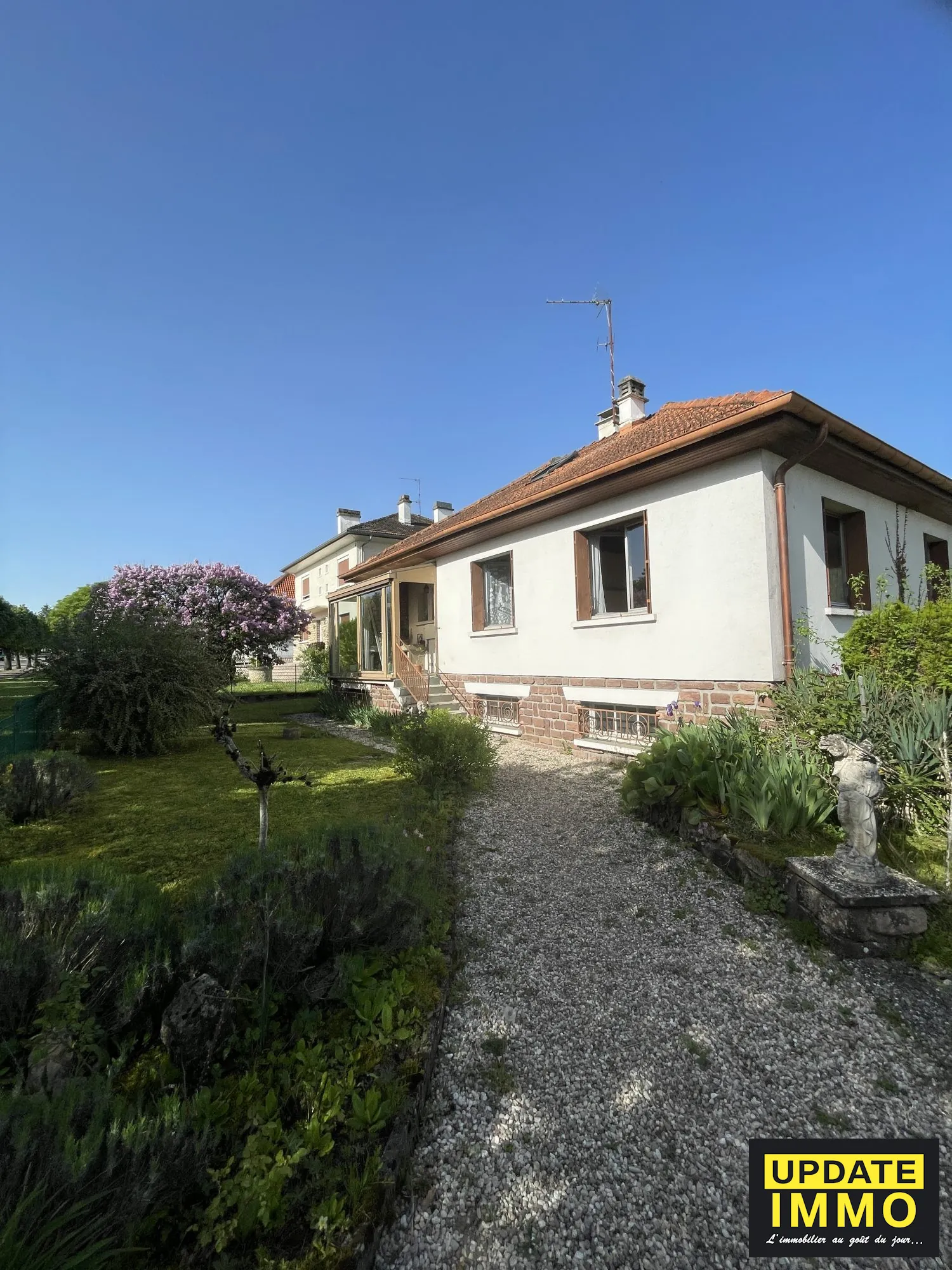 Maison individuelle lumineuse de 95 m² avec jardin à Vittel 