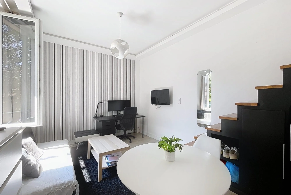 Studio lumineux de 21m² à Villeurbanne, idéal pour étudiant 