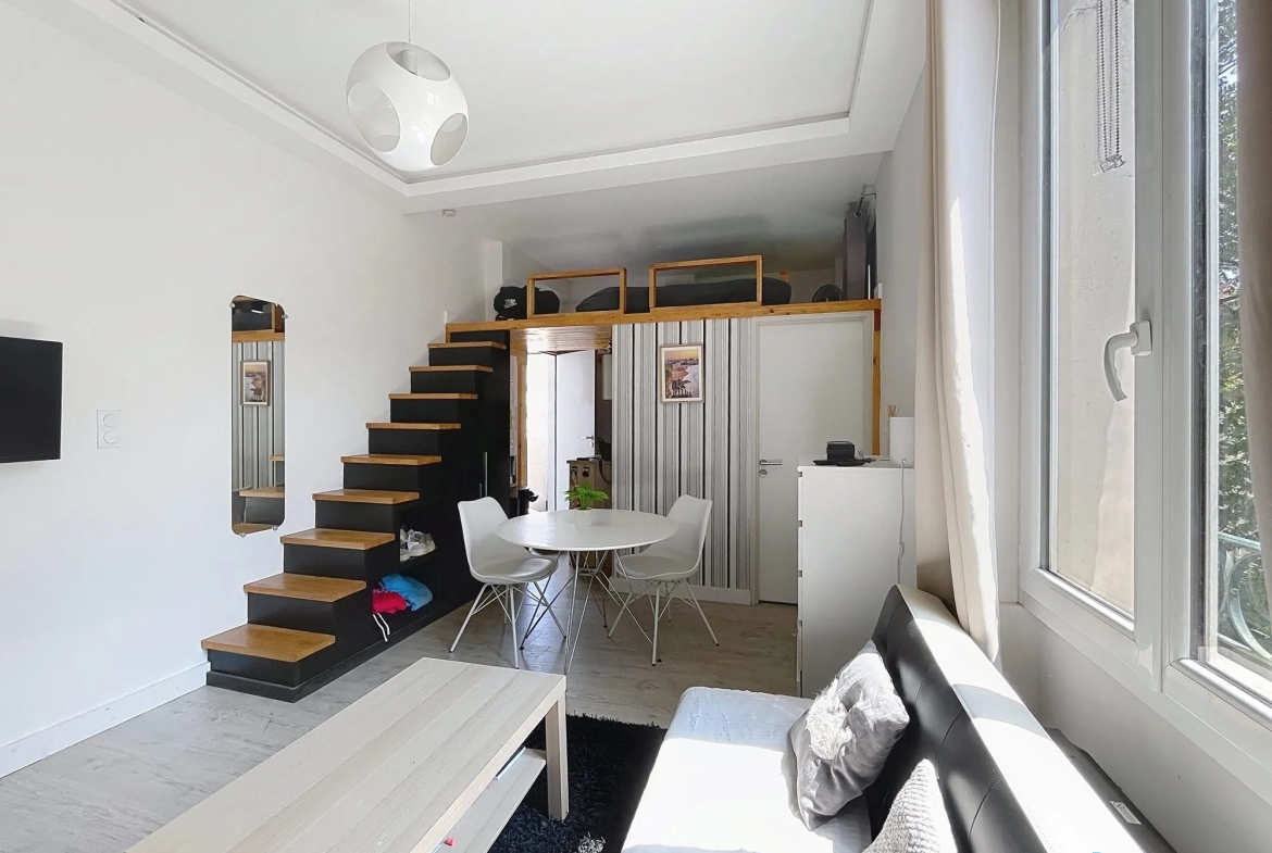 Studio lumineux de 21m² à Villeurbanne, idéal pour étudiant 