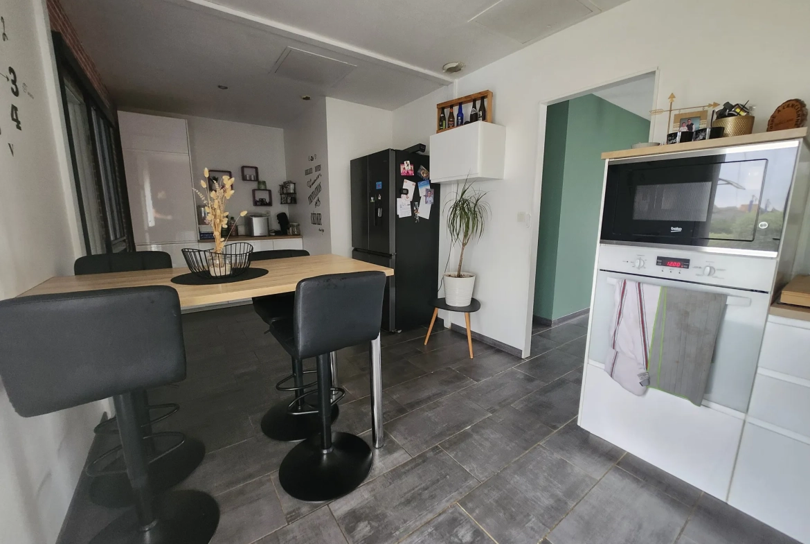 Maison familiale 4 chambres avec piscine à Sainte Hermine 