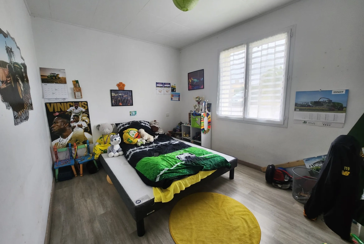 Maison familiale 4 chambres avec piscine à Sainte Hermine 