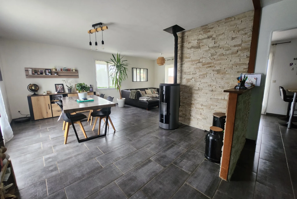 Maison familiale 4 chambres avec piscine à Sainte Hermine 