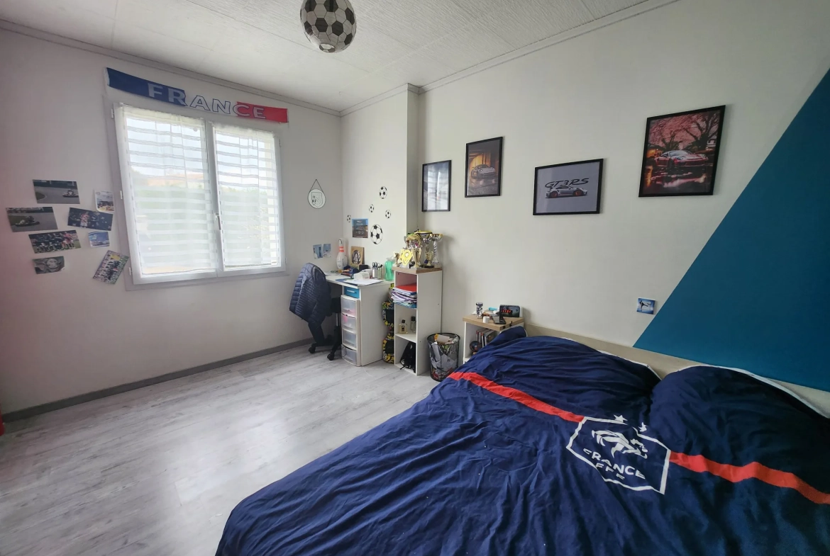Maison familiale 4 chambres avec piscine à Sainte Hermine 