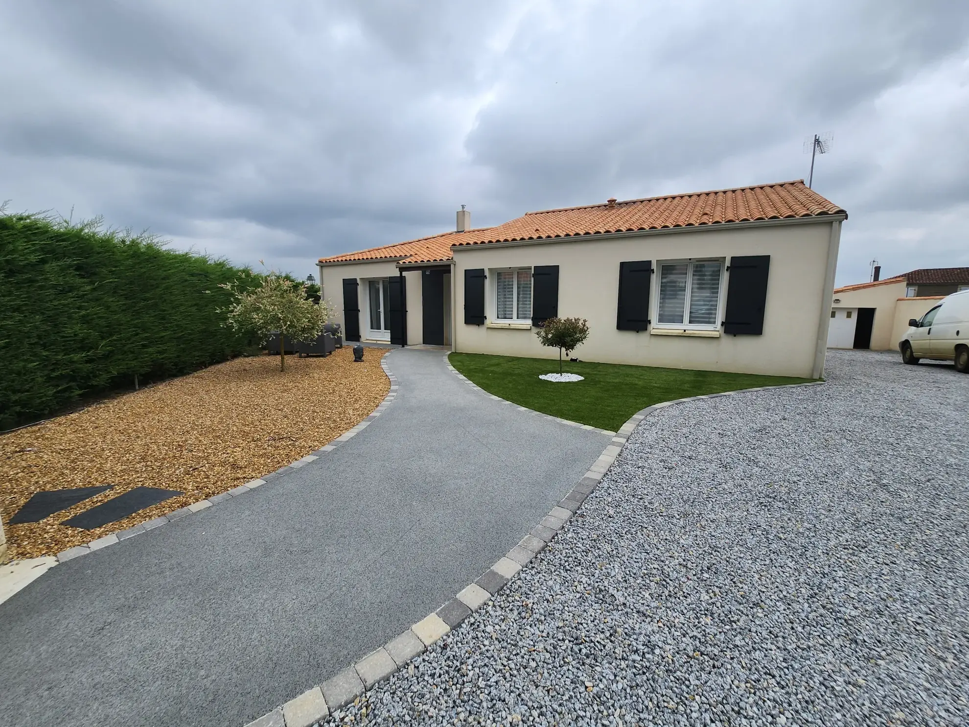 Maison familiale 4 chambres avec piscine à Sainte Hermine 