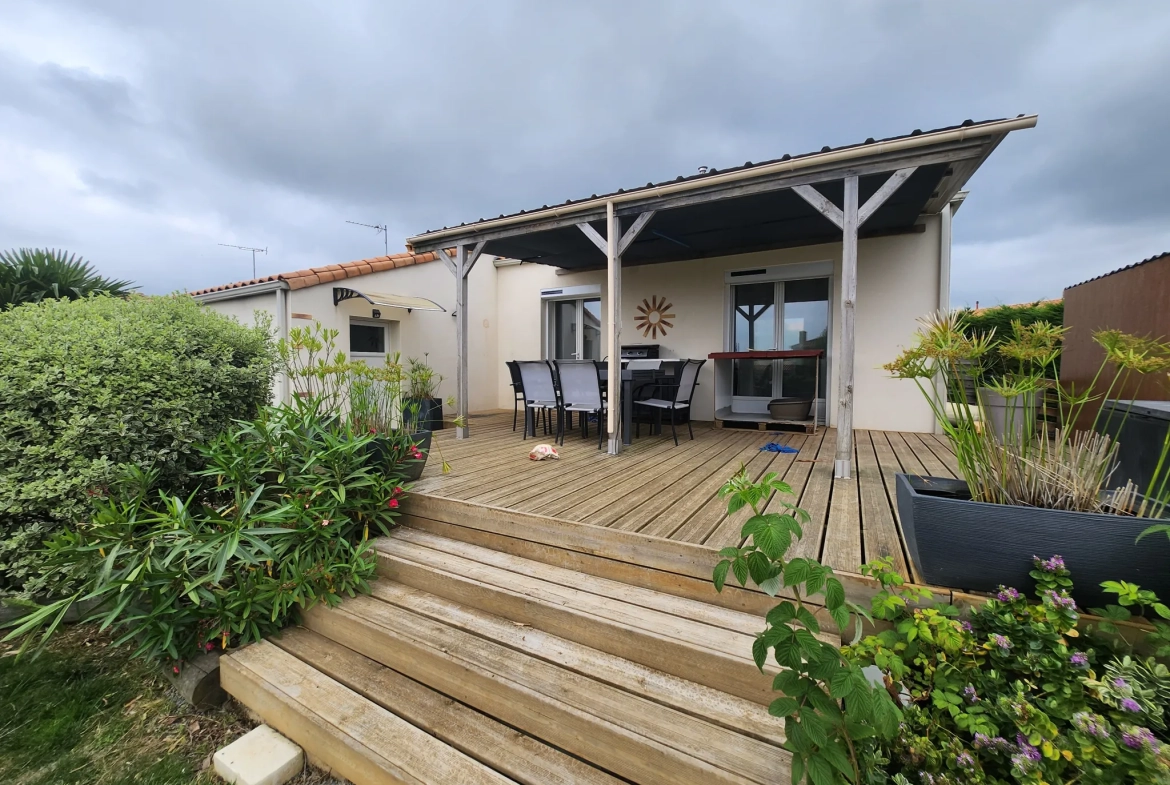 Maison familiale 4 chambres avec piscine à Sainte Hermine 