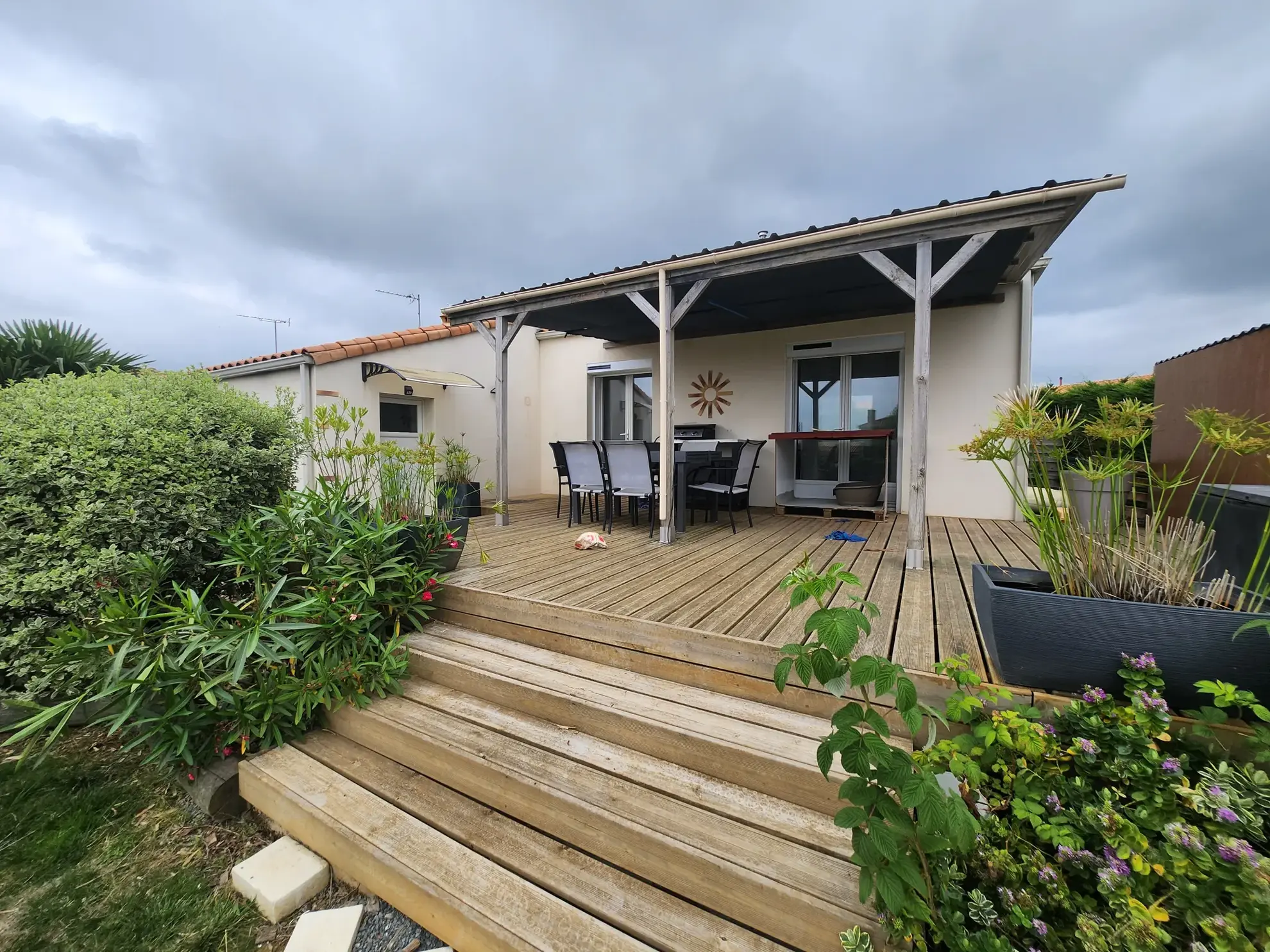 Maison familiale 4 chambres avec piscine à Sainte Hermine 