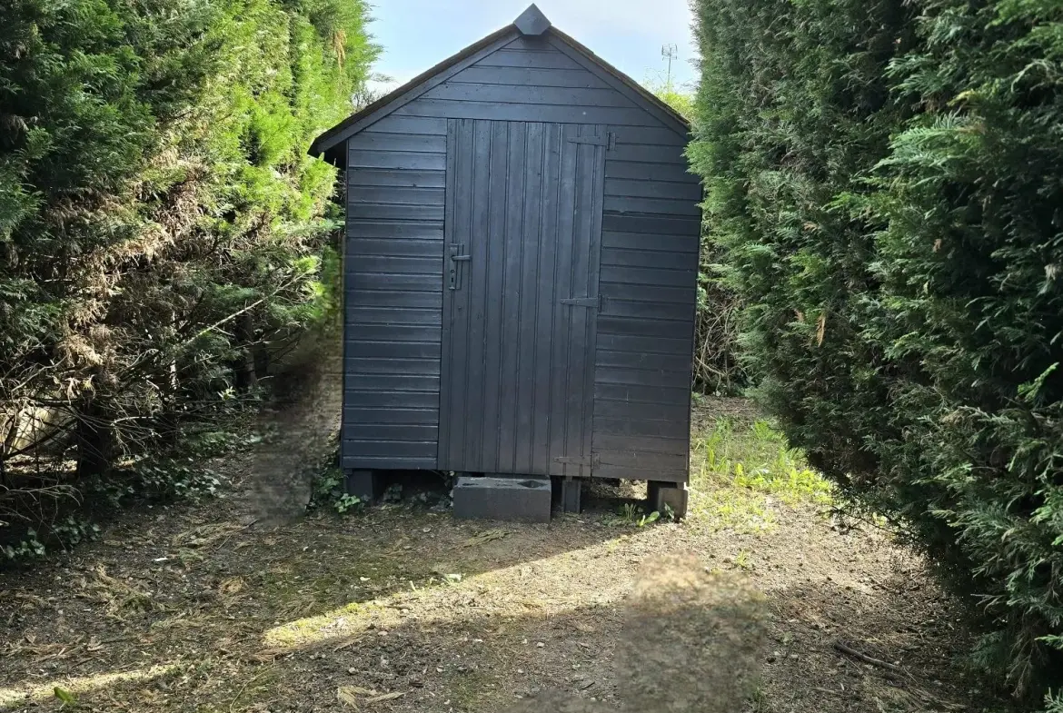 Maison de plain-pied avec dépendance à Bréval – idéalement située avec jardin clos 