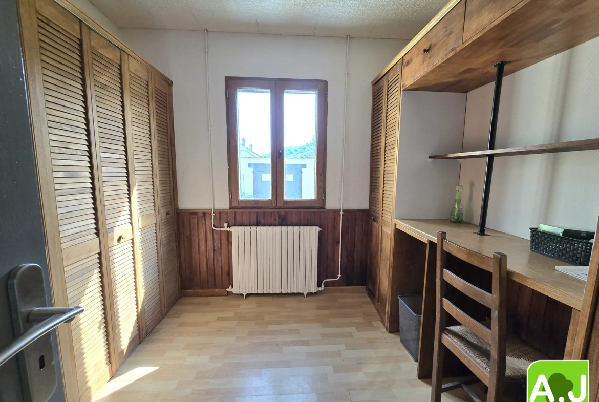 Maison de plain-pied avec dépendance à Bréval – idéalement située avec jardin clos 