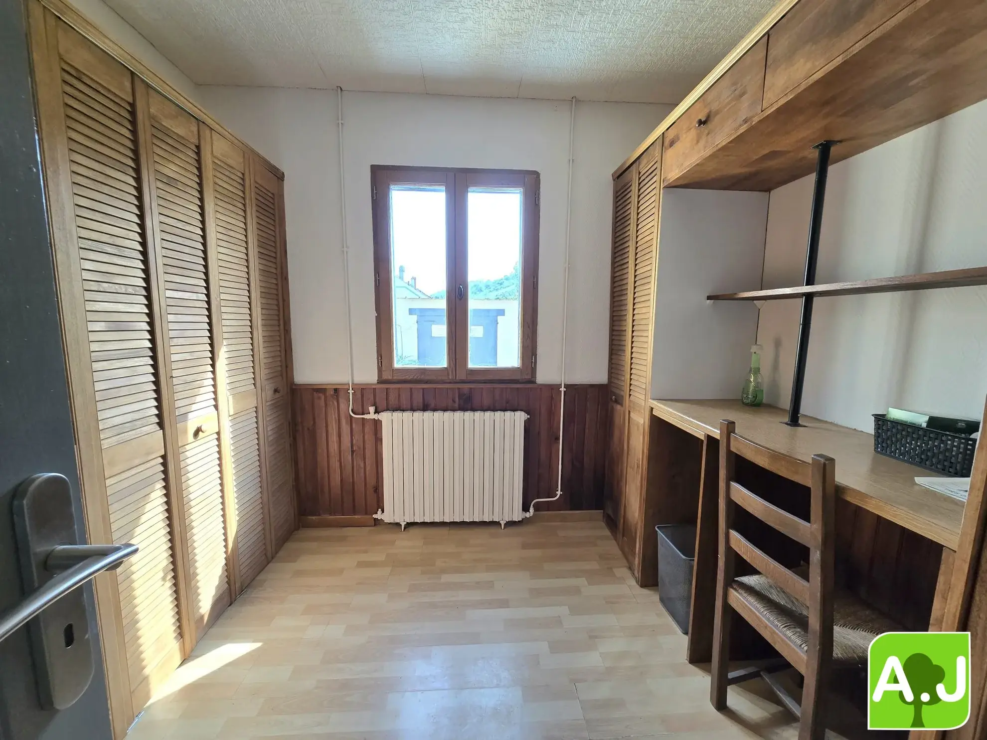 Maison de plain-pied avec dépendance à Bréval – idéalement située avec jardin clos 