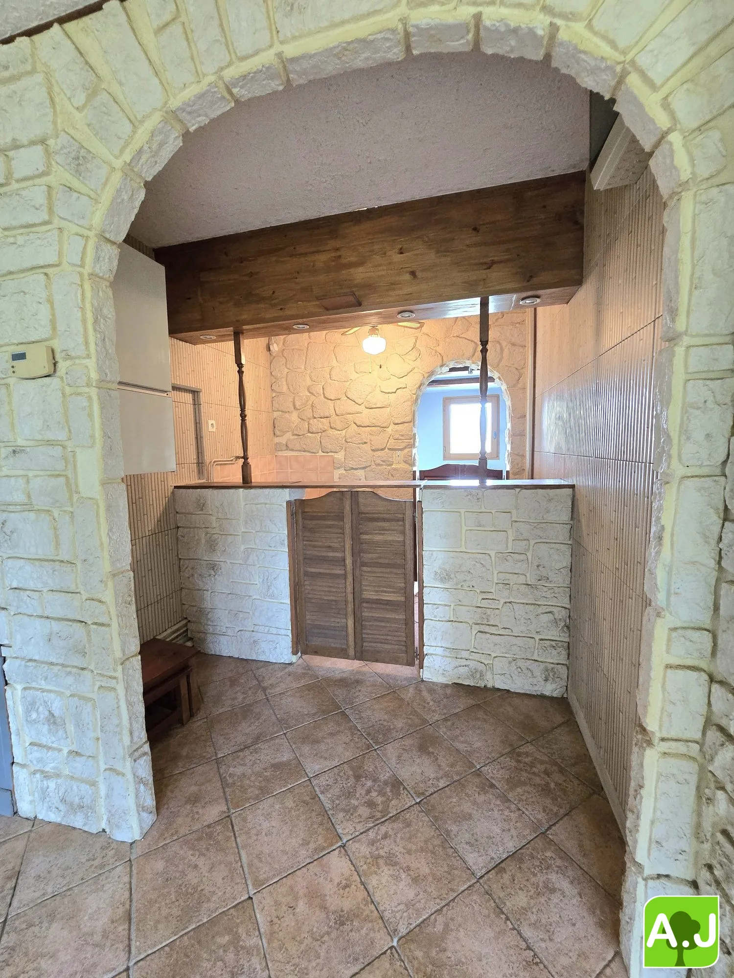 Maison de plain-pied avec dépendance à Bréval – idéalement située avec jardin clos 