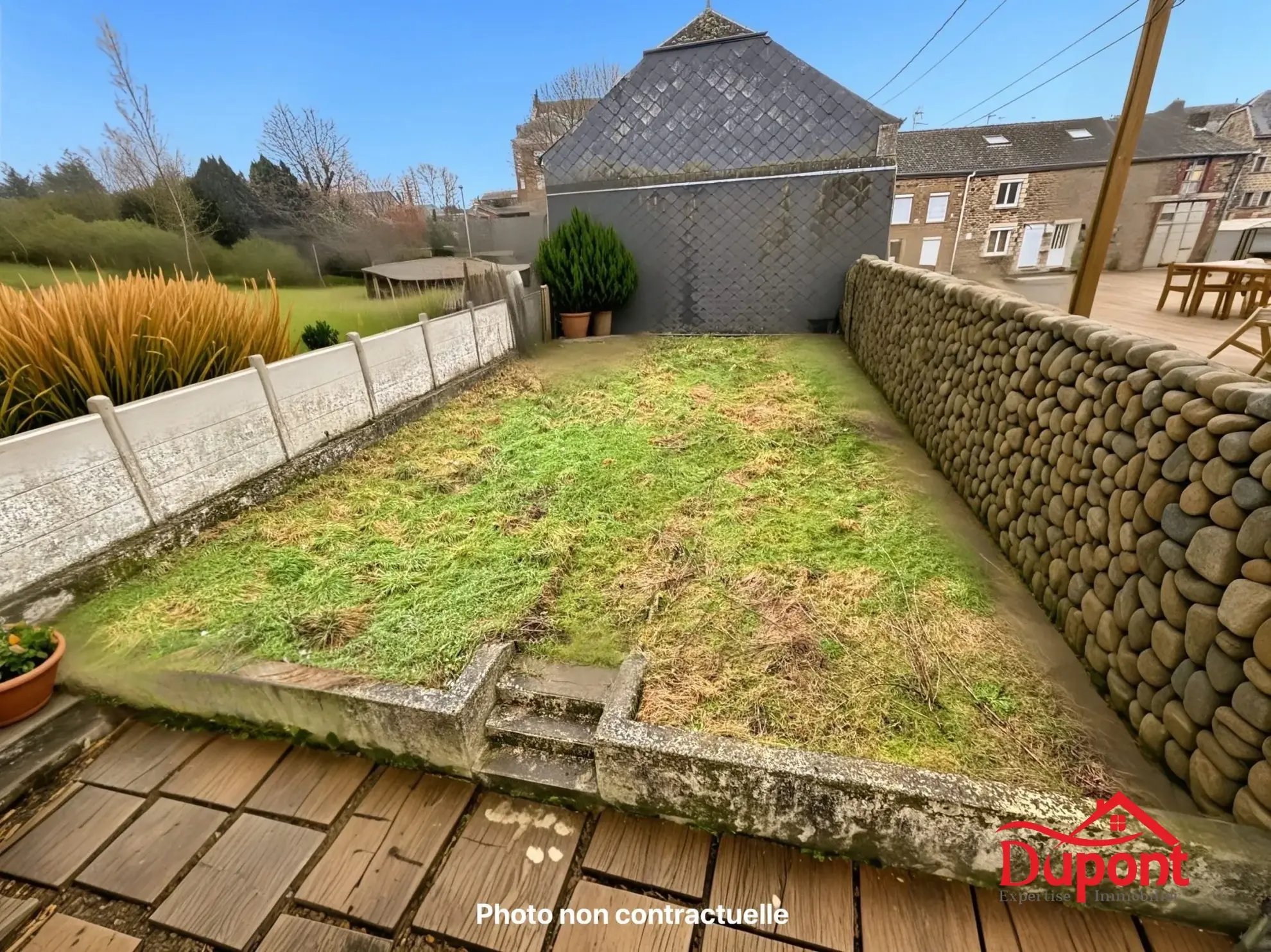 Maison à Maubert-Fontaine à rénover avec 3 chambres et terrain de 200m² 