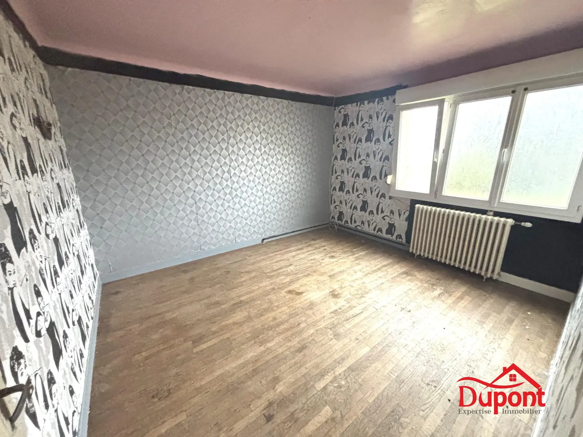 Maison à Maubert-Fontaine à rénover avec 3 chambres et terrain de 200m² 