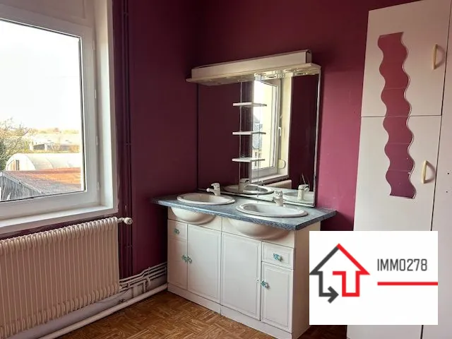Maison de 95 m² avec 4 chambres, garage et terrasse à Clairmarais 
