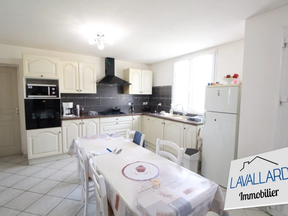 Maison récente à vendre à Doullens - 4 chambres, 171 m², cadre paisible