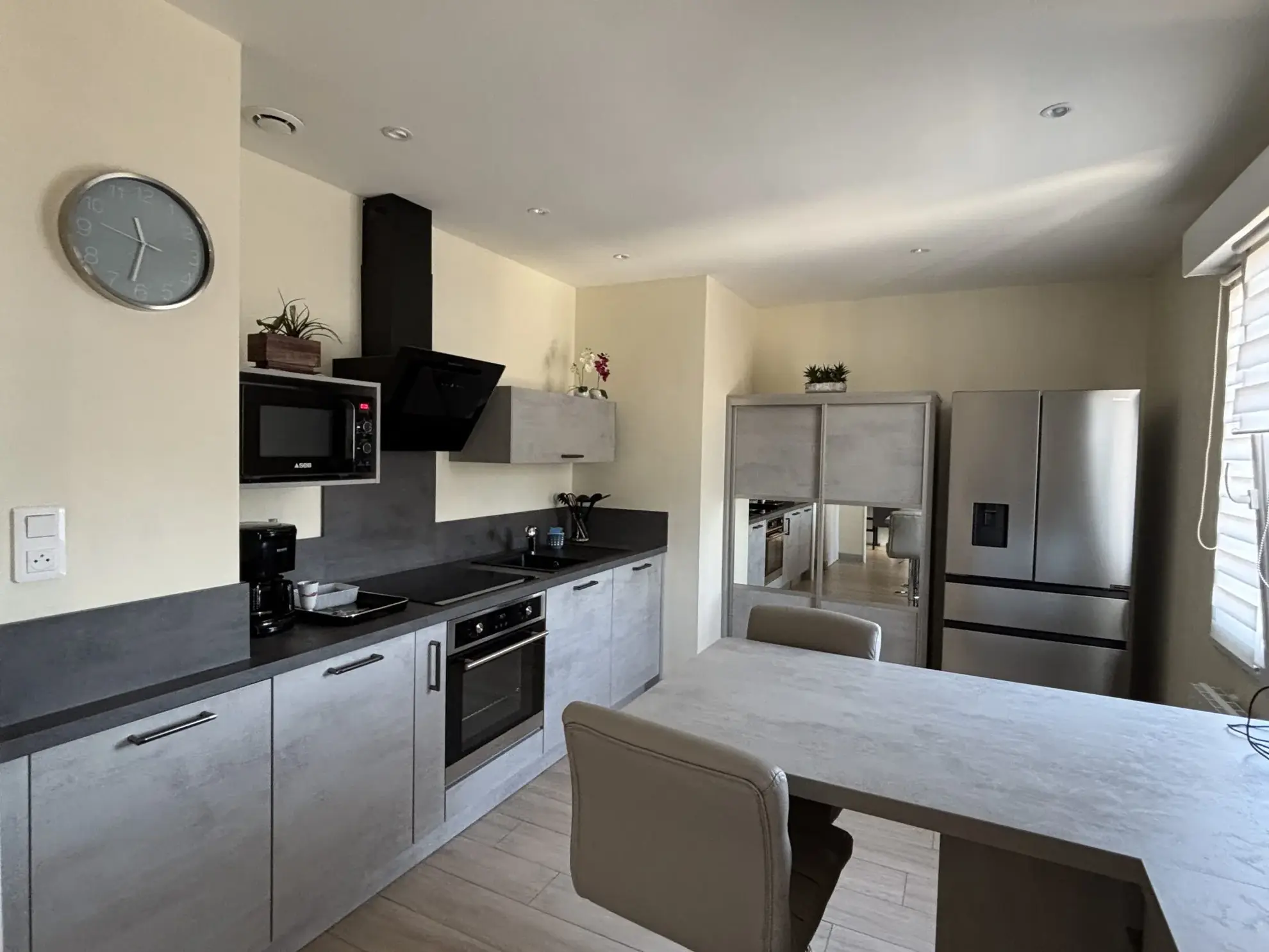 Maison rénovée de 73 m² à vendre à Lécousse, proche commodités 