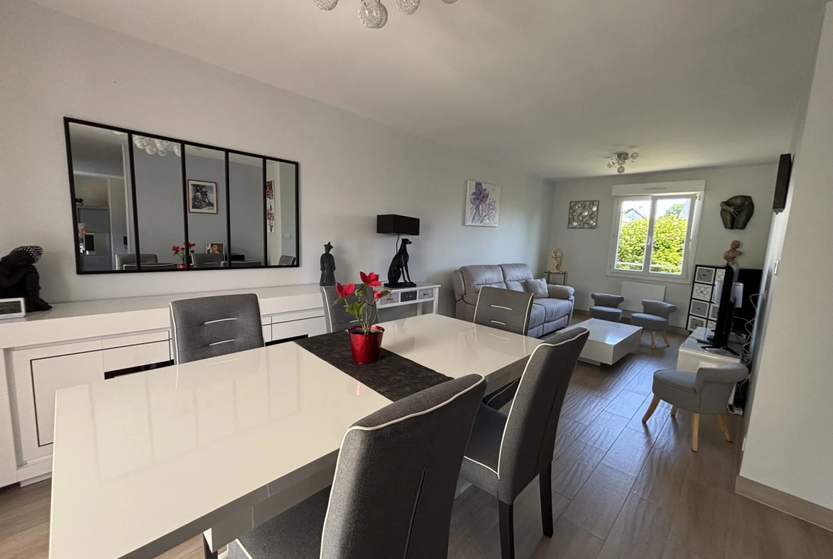 Maison rénovée de 73 m² à vendre à Lécousse, proche commodités 