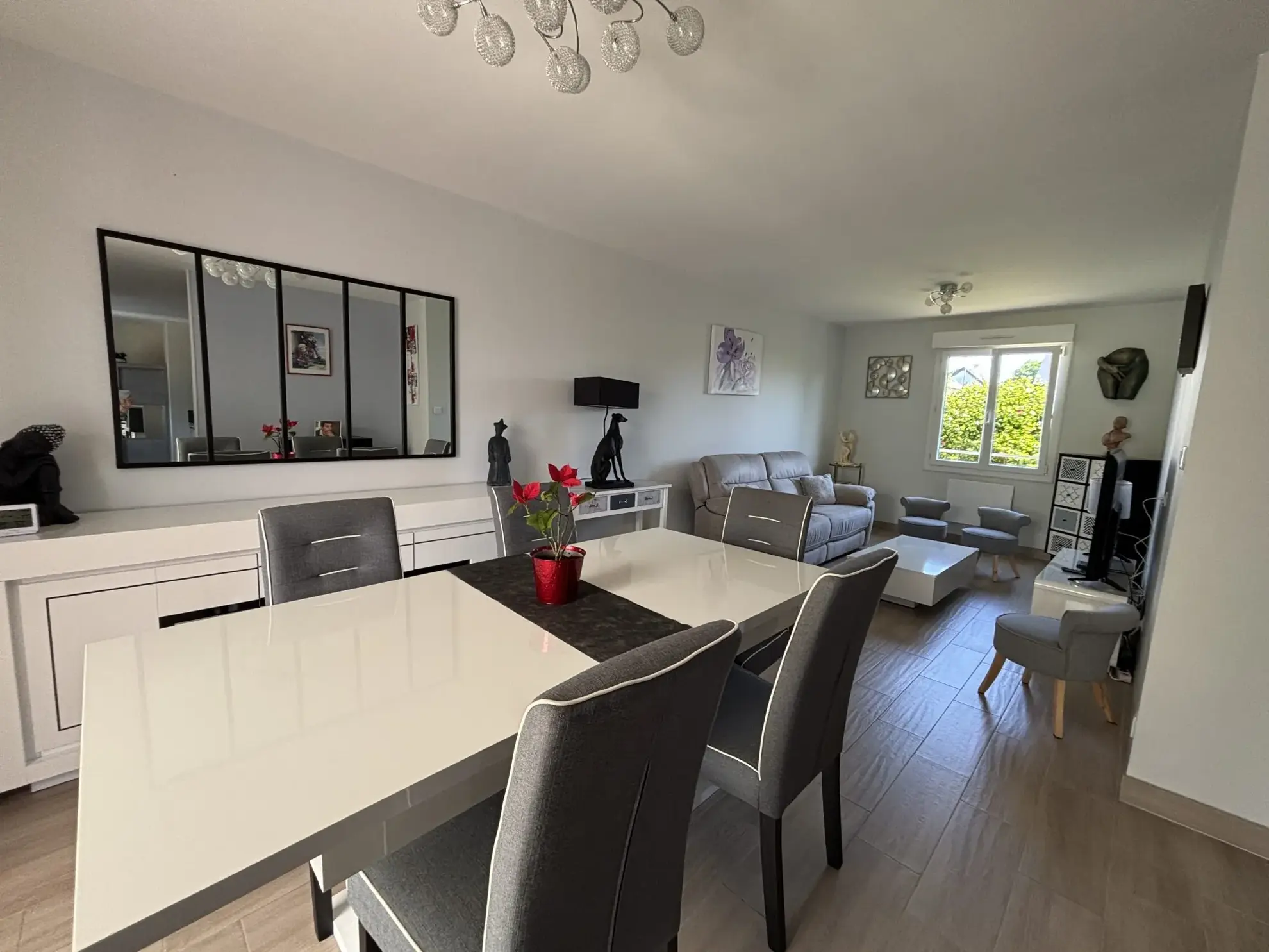 Maison rénovée de 73 m² à vendre à Lécousse, proche commodités 