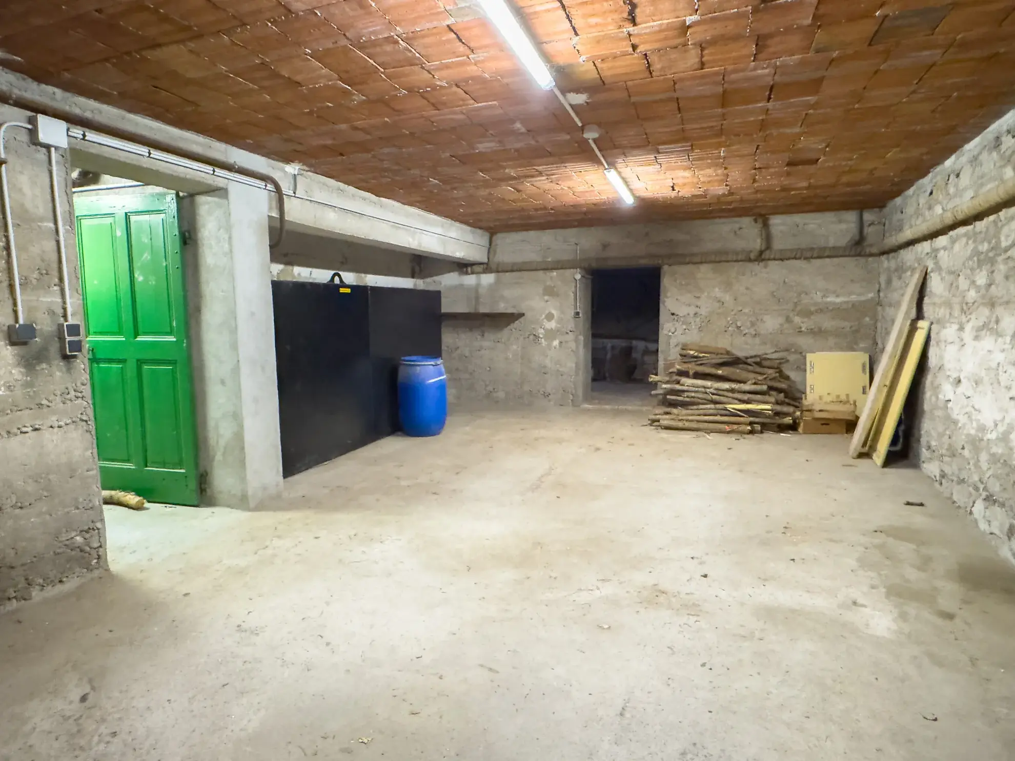 Maison de village à vendre avec 3 chambres, dépendances et jardin au Pouzin 