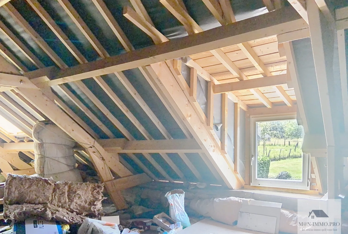 Longère en pierre à vendre à Les Portes du Coglais, projet de rénovation 