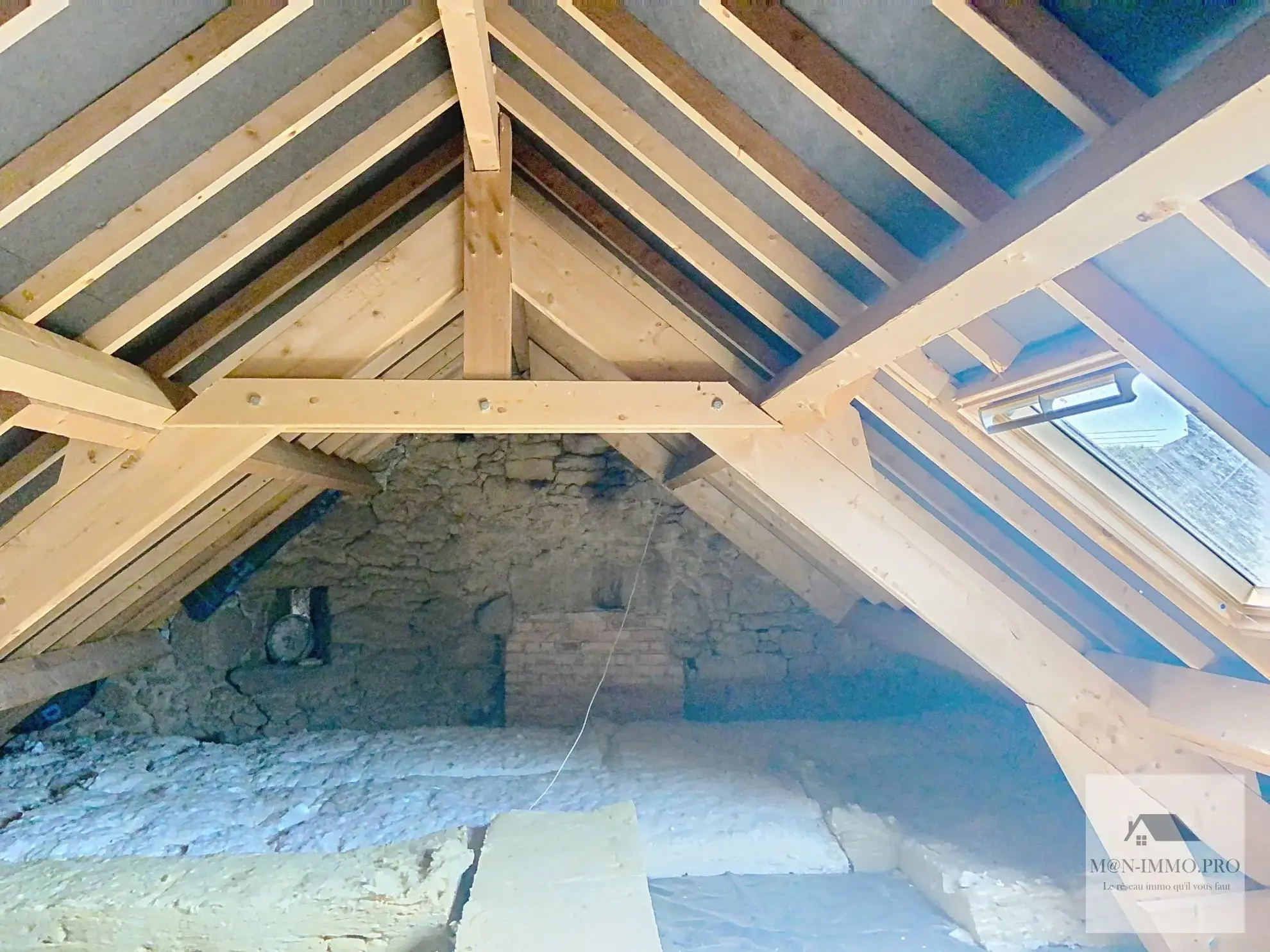 Longère en pierre à vendre à Les Portes du Coglais, projet de rénovation 