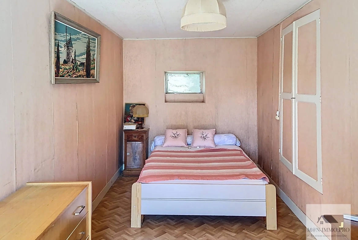 Longère en pierre à vendre à Les Portes du Coglais, projet de rénovation 