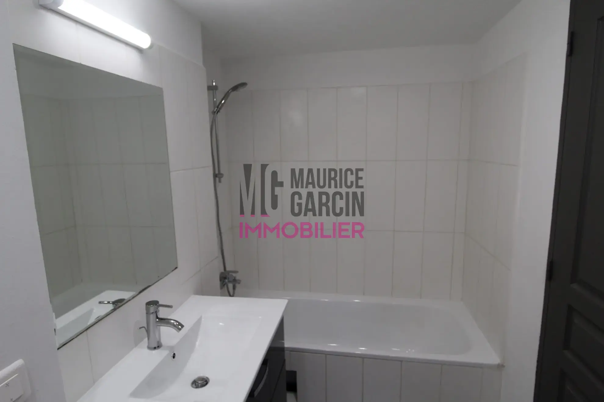Appartement rénové à vendre avec vue exceptionnelle à L'Isle-sur-la-Sorgue 
