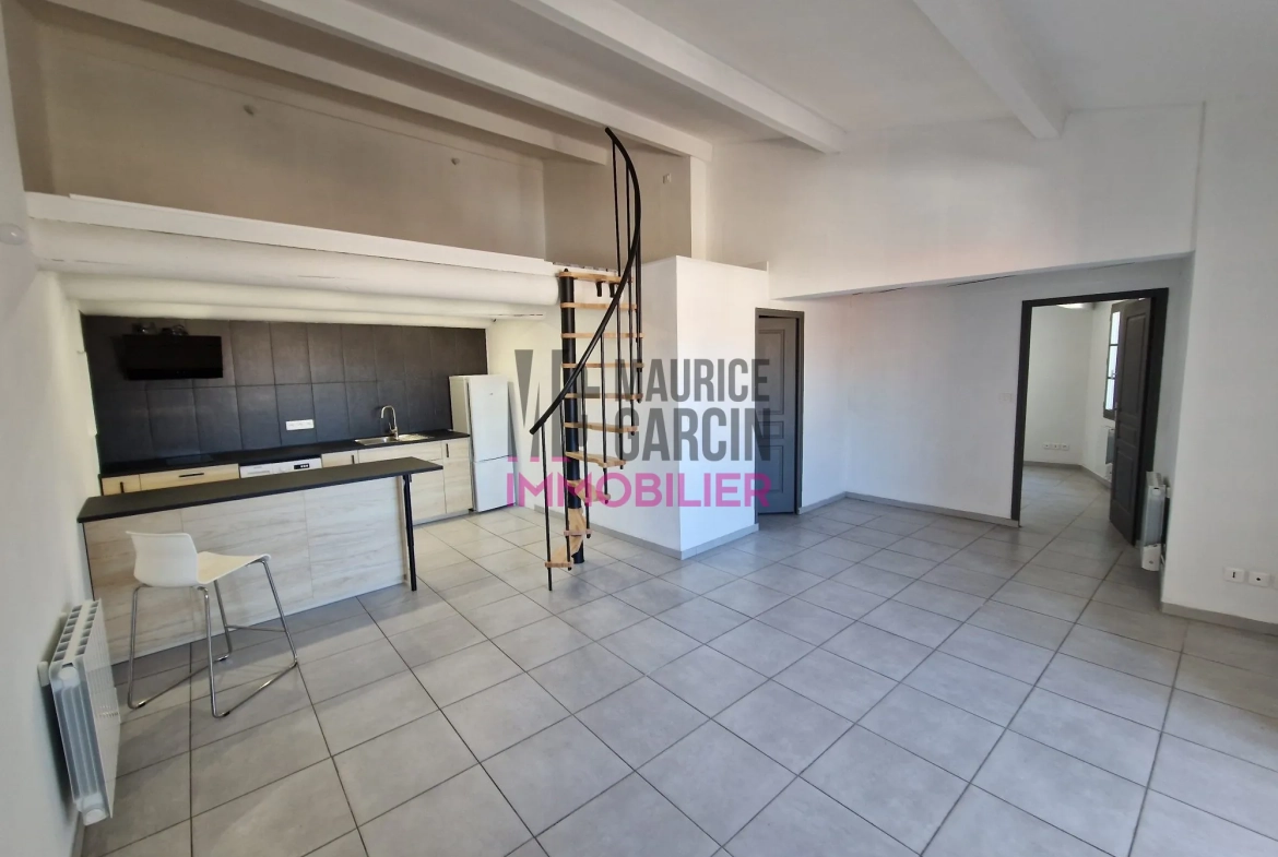 Appartement rénové à vendre avec vue exceptionnelle à L'Isle-sur-la-Sorgue 