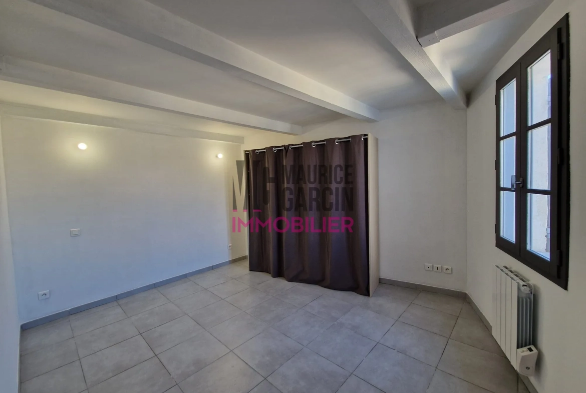 Appartement rénové à vendre avec vue exceptionnelle à L'Isle-sur-la-Sorgue 