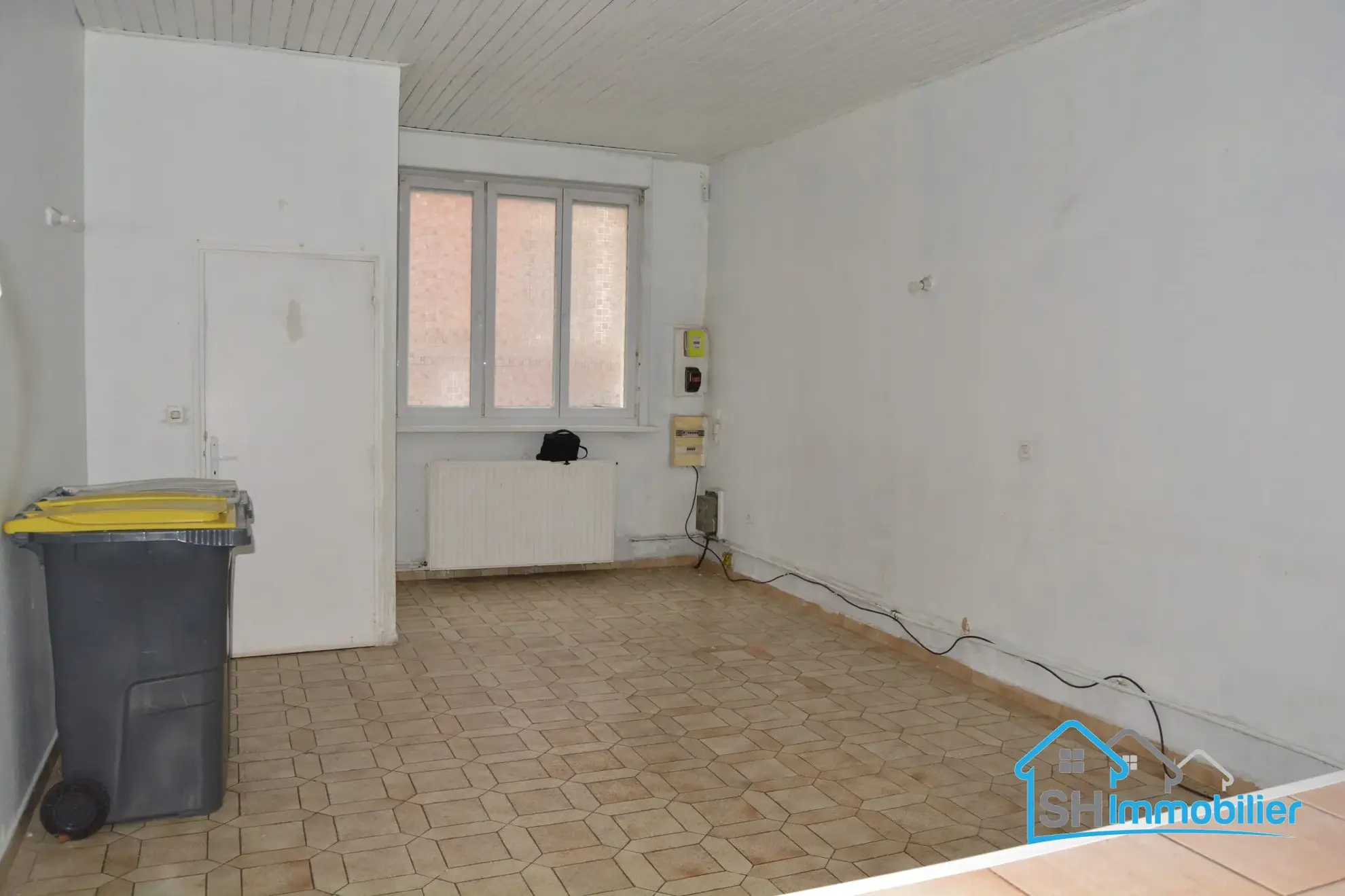Maison à vendre à Roubaix avec potentiel de rénovation, proche du centre 
