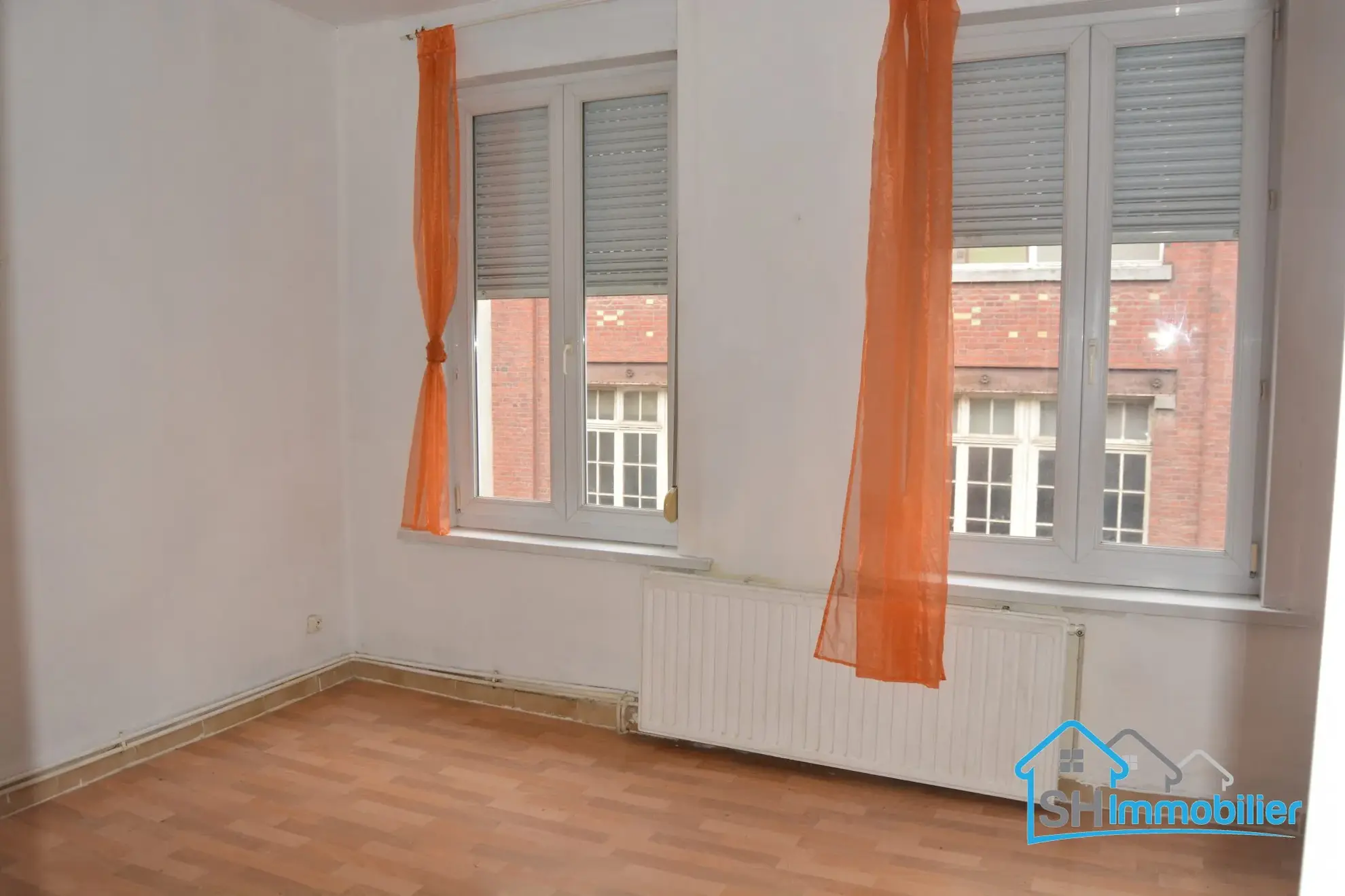 Maison à vendre à Roubaix avec potentiel de rénovation, proche du centre 