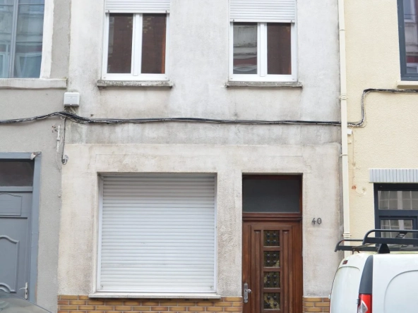 Maison à vendre à Roubaix avec potentiel de rénovation, proche du centre