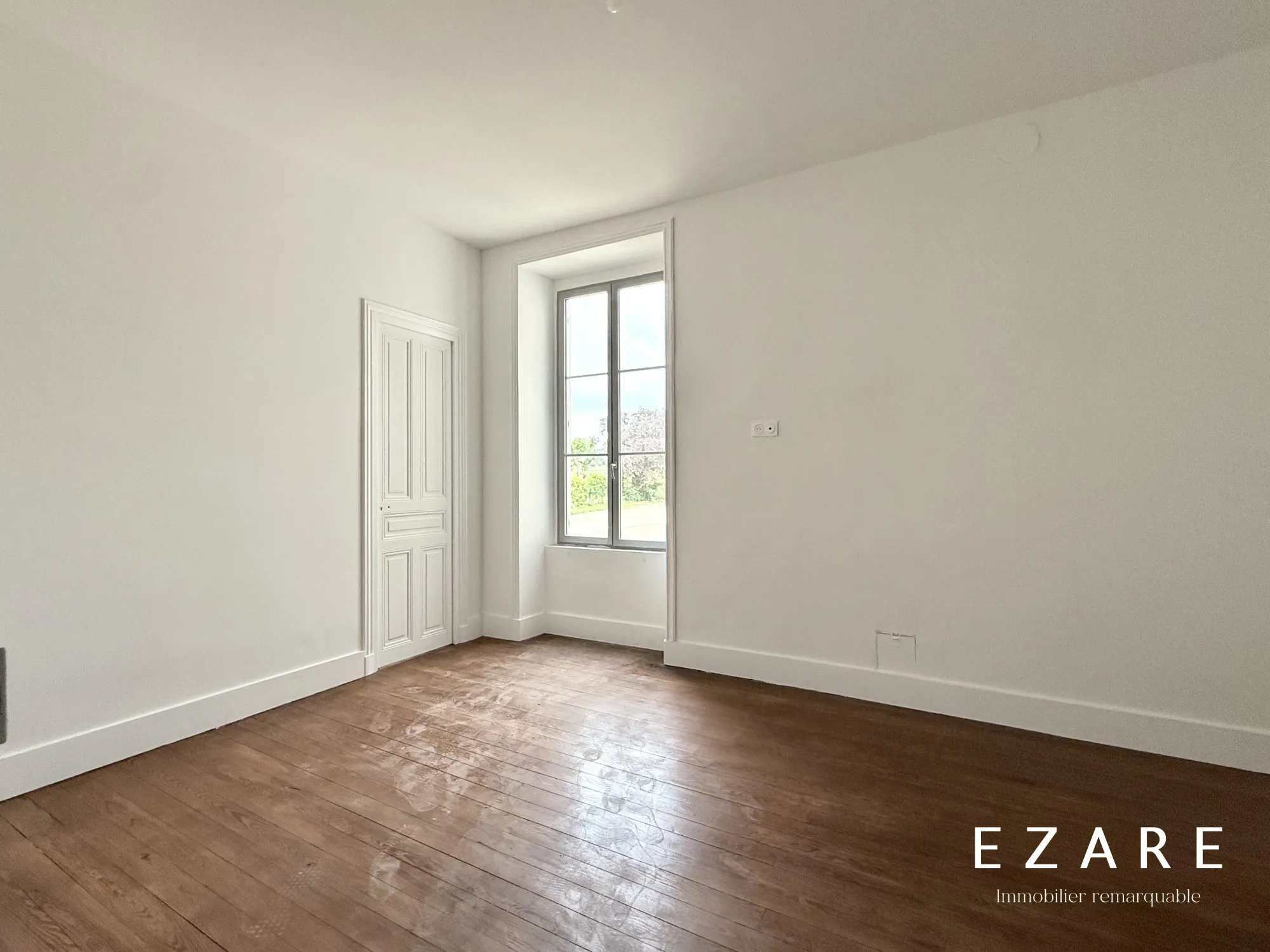 Chambre 2 Appartement 4 pièces avec jardin privé à Demigny, proximité Beaune 
