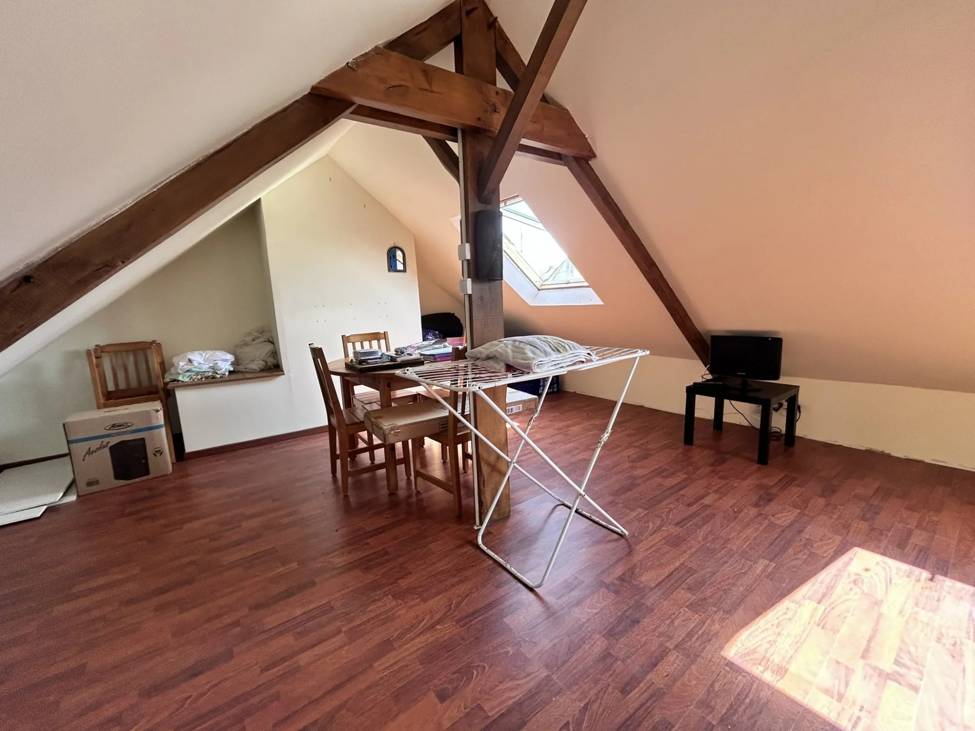 Charmante maison en pierre à Saint-Gilles-du-Méné (LE MENE) avec terrain boisé 