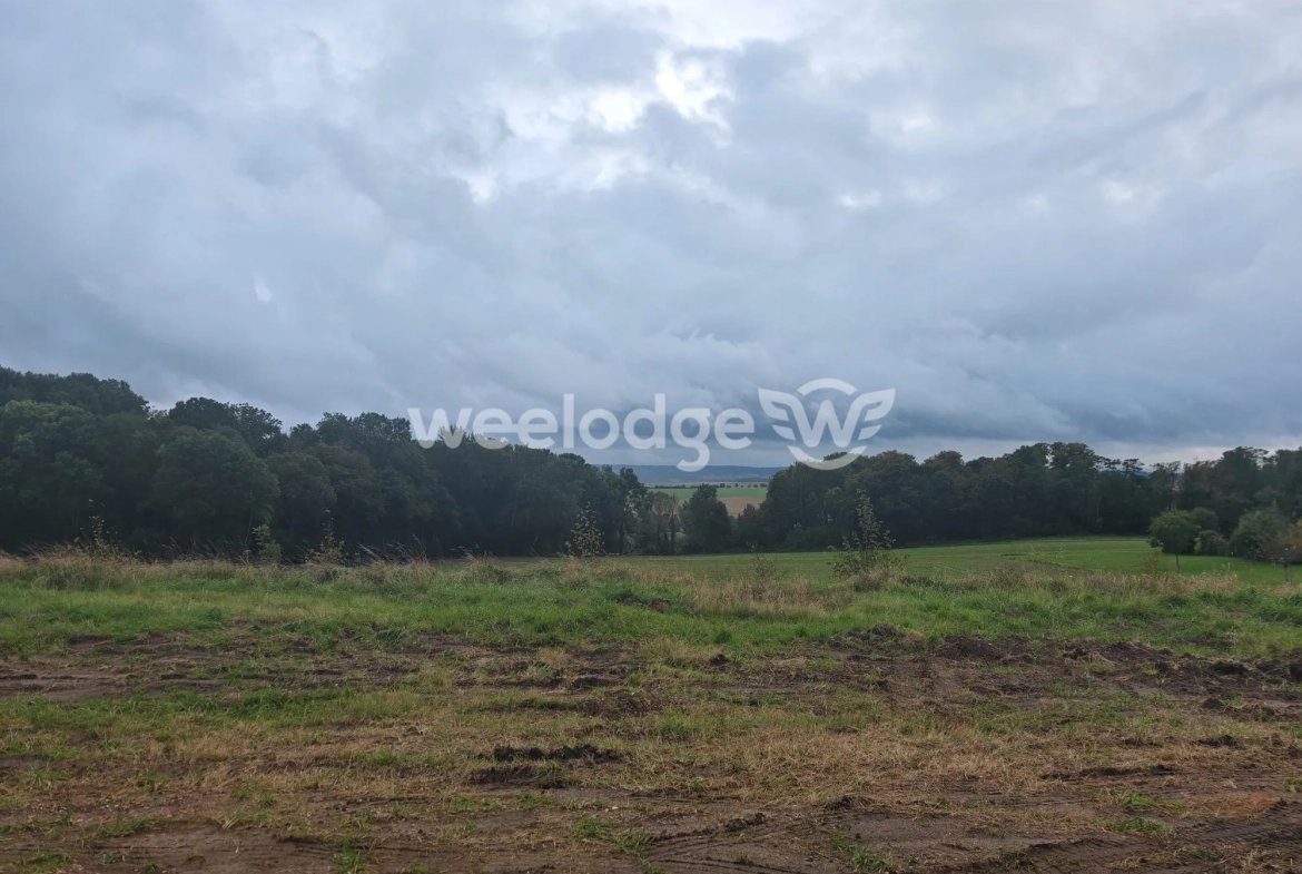 Terrain constructible et viabilisé de 363 m² à Grisy-les-Plâtres 