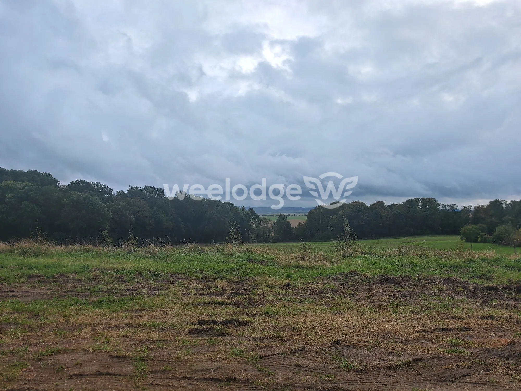 Terrain constructible et viabilisé de 363 m² à Grisy-les-Plâtres 