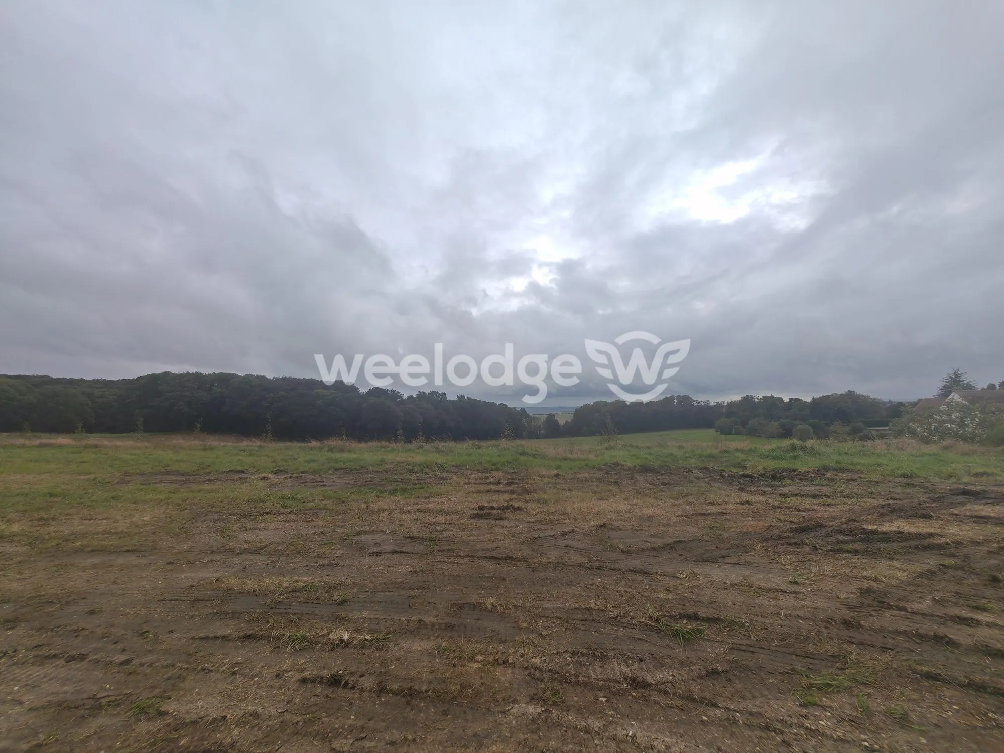 Terrain constructible et viabilisé de 363 m² à Grisy-les-Plâtres 