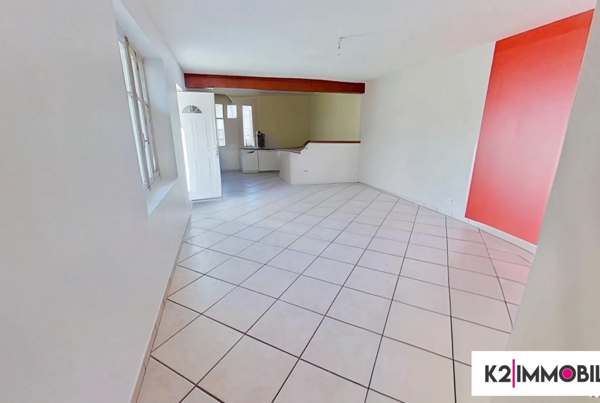Maison mitoyenne de 97 m² avec terrasse, garage et jardin à Alissas 