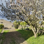 Terrain constructible de 526 m² à Lécousse, proche écoles et commerces