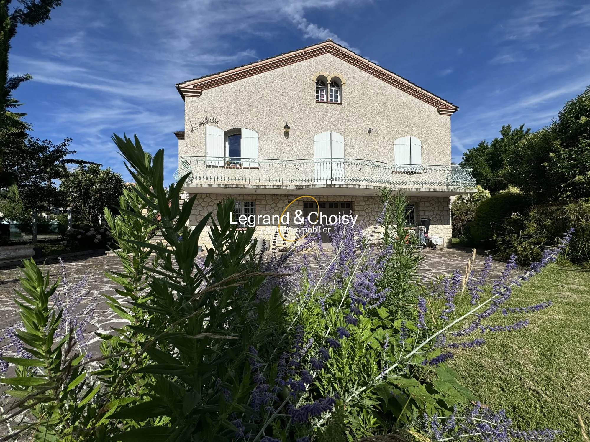 Maison avec piscine et jardin à Villeneuve-sur-Lot - 220 m² 