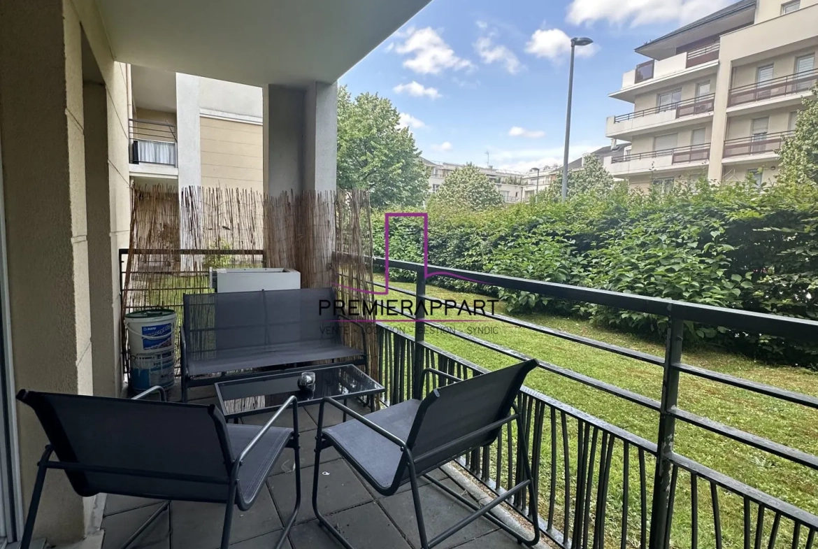 Appartement 2 pièces avec terrasse et parking à Carrières-sous-Poissy 