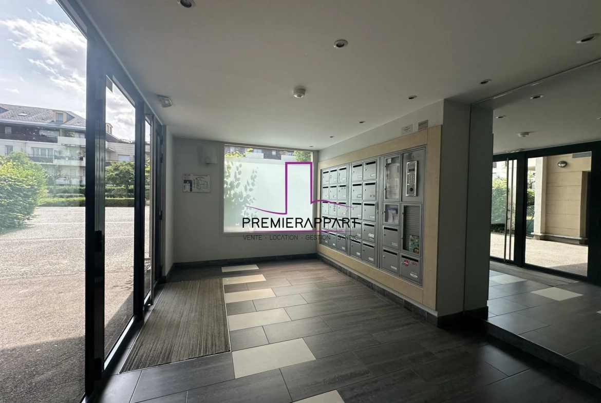 Appartement 2 pièces avec terrasse et parking à Carrières-sous-Poissy 