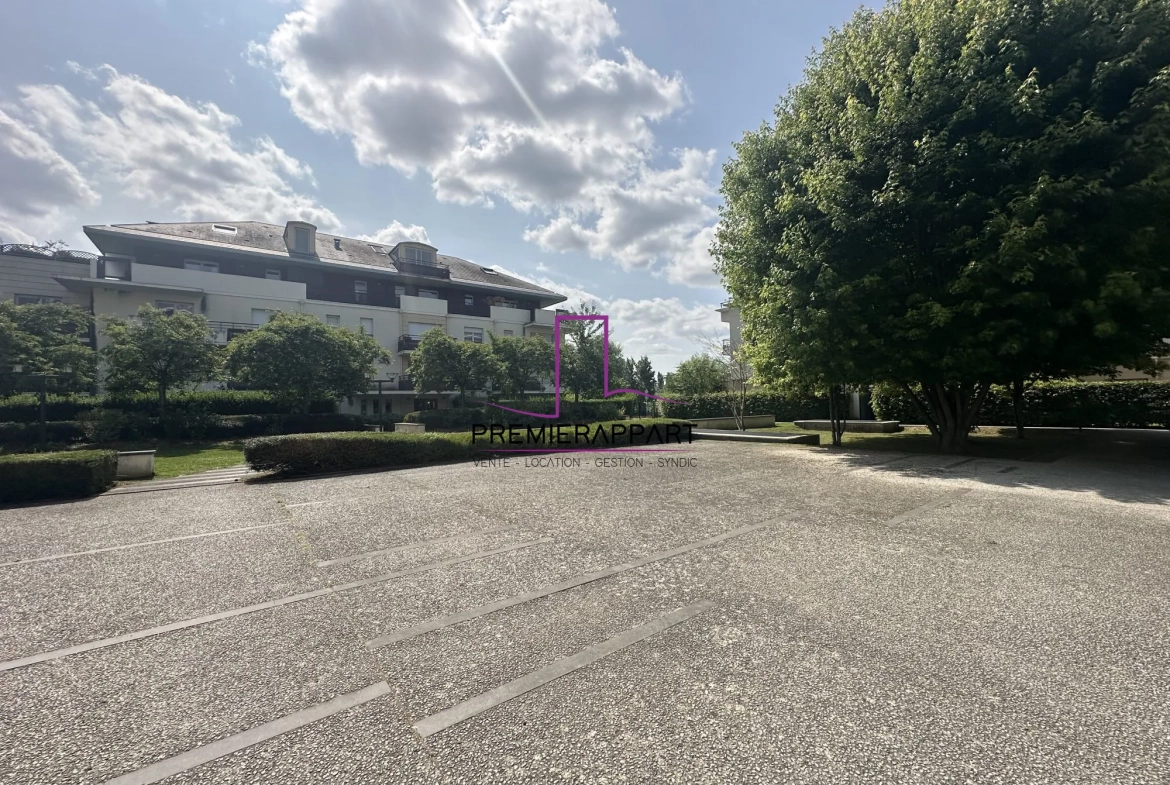 Appartement 2 pièces avec terrasse et parking à Carrières-sous-Poissy 