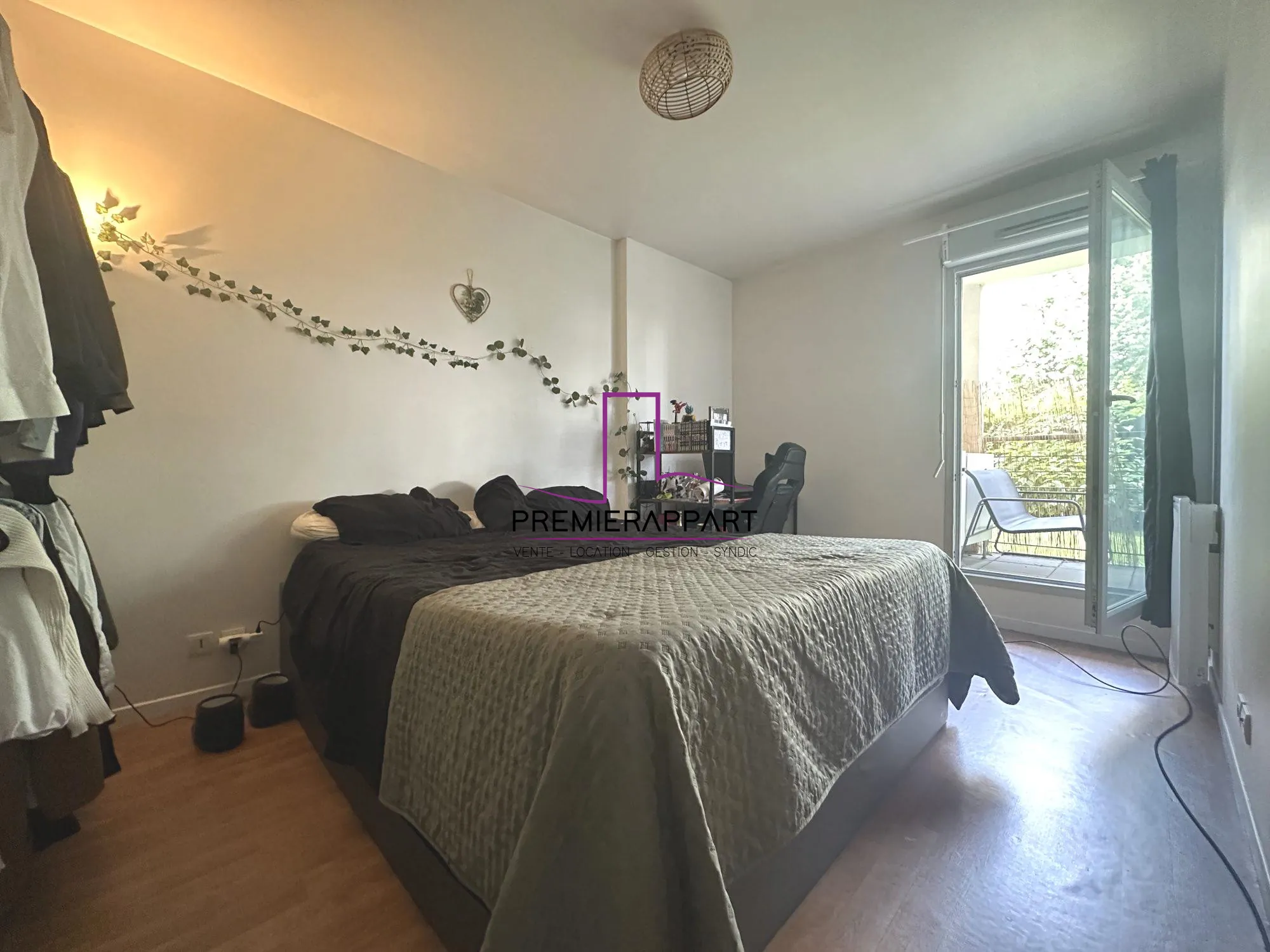 Appartement 2 pièces avec terrasse et parking à Carrières-sous-Poissy 