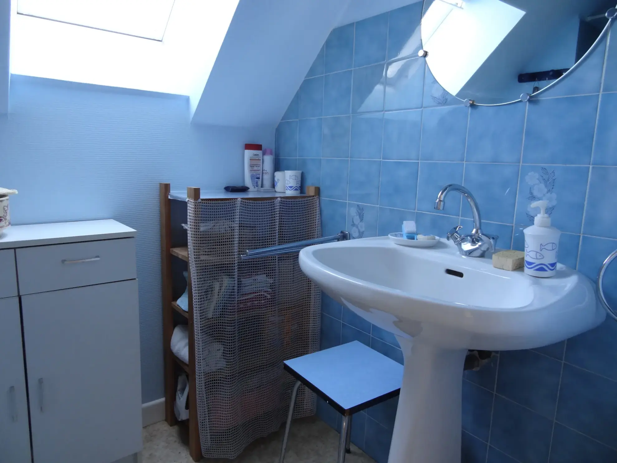 Maison 91 m² à Rostrenen avec deux logements indépendants, jardin et garages 