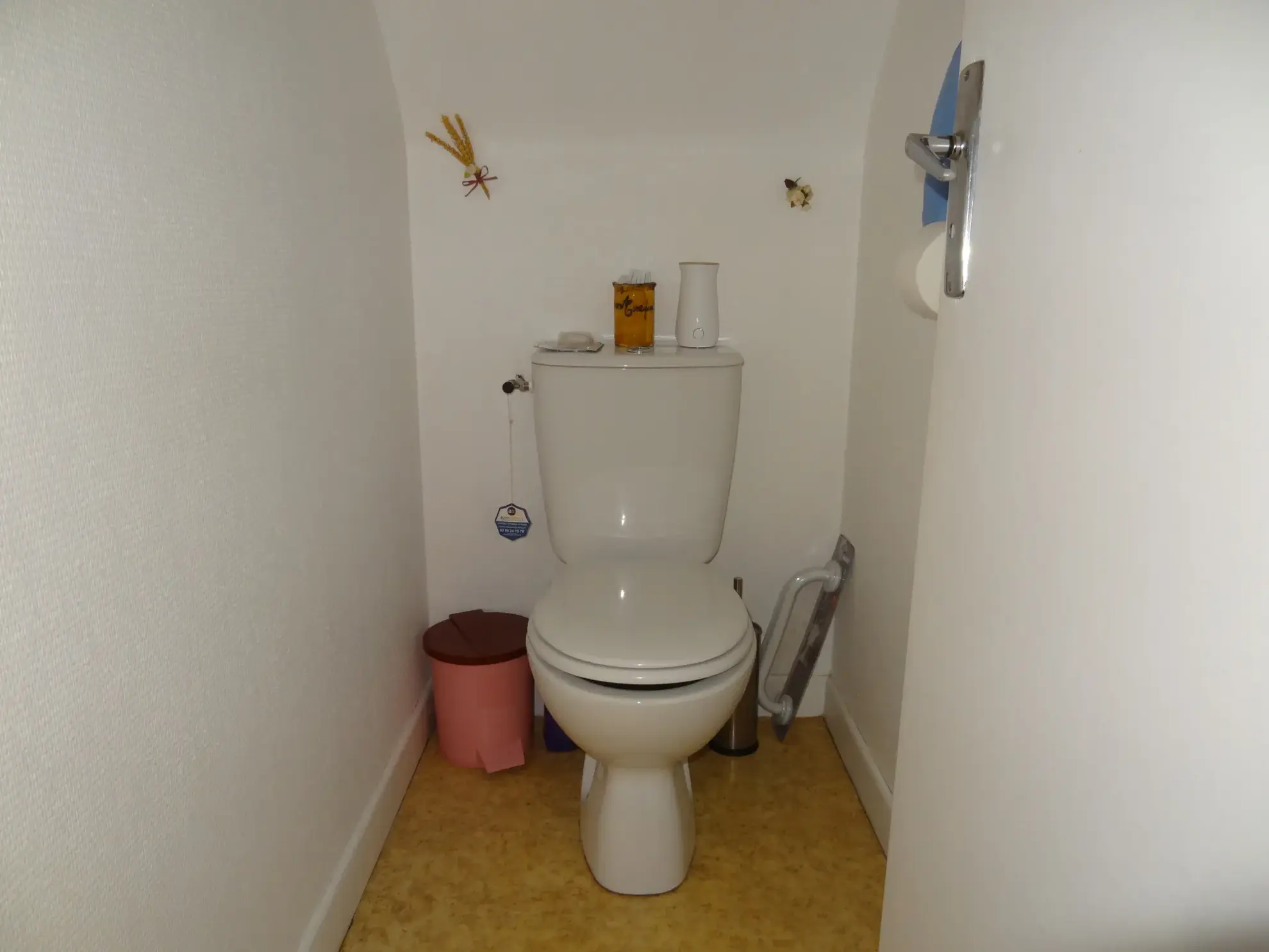 Maison 91 m² à Rostrenen avec deux logements indépendants, jardin et garages 