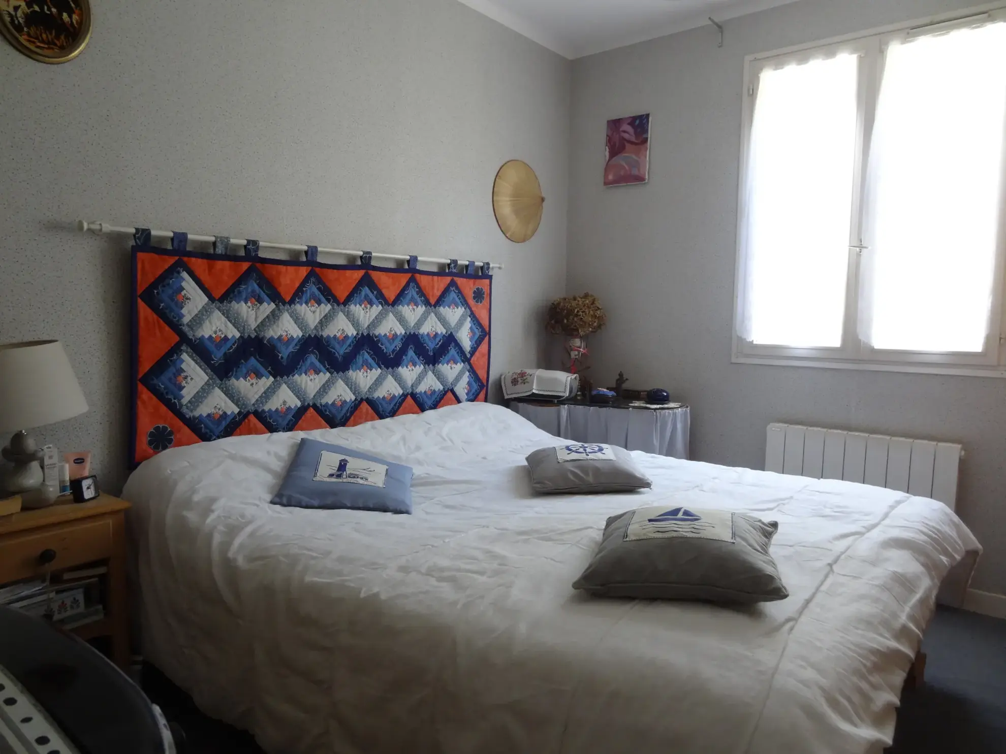 Maison 91 m² à Rostrenen avec deux logements indépendants, jardin et garages 
